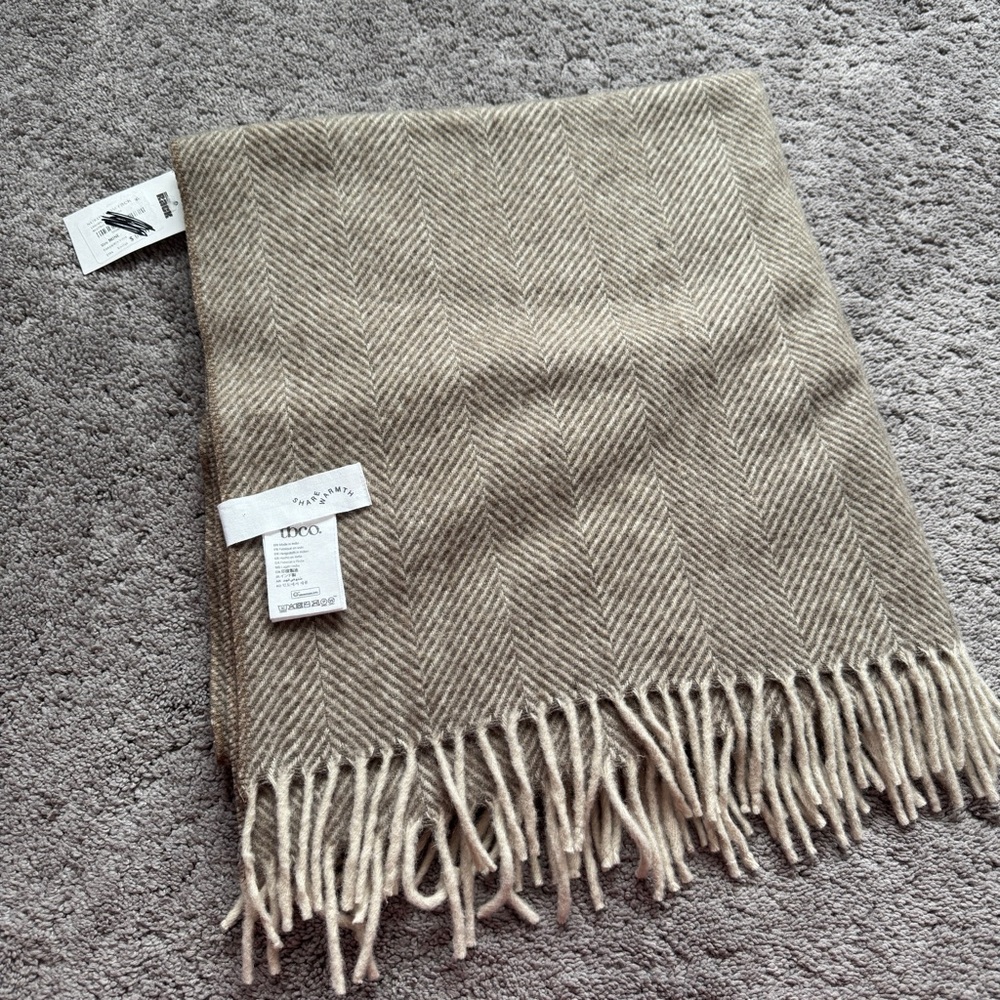 TBco 70% wool blanket scarf 30” * 79”